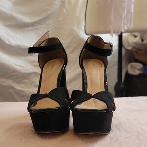 ANDREA Black Platform Heels